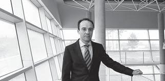 Para elo, é imprescindible reforzar o papel da negociación colectiva. Javier Carreiro.