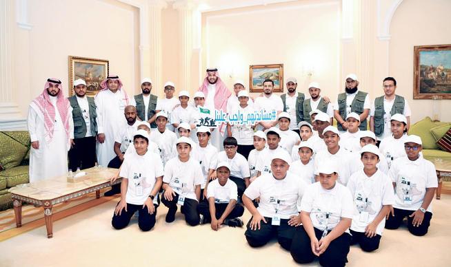 هذه ترو ج لزبائنها - أي العيادات التجميلية - وذلك بأن ت شعركن بالنقص فتجدين الكثير من الدعايات التي تحثك على تركيب»التلبيسات«لتحس ن مظهر أسنانك عملية شد وجه لمظهر أشب عملية تكبير صدر لهيئة أحسن حقن