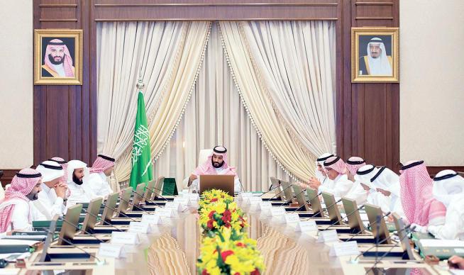الشركات. هذا ال يعني أن تتركي التجم ل بل المقصد أن ال تبالغي فيه وتقلقي وتحزني لتحاولي الوصول لمعيار مستحيل من الجمال. Twitter: @i_alammar i.alammar.11@gmail.