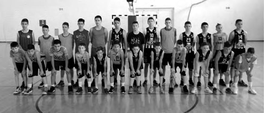 2 СПОРТ АКТУЕЛНОСТИ У УБСКОЈ КОШАРЦИ НЕШИЋ НОВИ ПРЕДСЕДНИК КК УБА Скупштина старијег убског кошаркашког клуба усвојила је на својој седници оставку доскорашњег председника Марка Урсе, а од већине