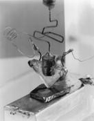 .4. Aspekti projektovanja Tehnološki 250 Minimalna dimenzija [ nm] Prvi tranzistor Bell Labs, 948