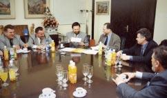 diplomirala je na zagrebaëkom Filozofskom fakultetu ruski jezik, a na ameriëkom koledæu Macalester diplomirala je engleski jezik. Od 1977. godine poëinje raditi u Belupu, 1986.