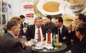 Piπe: Boris Fabijanec Snimio: Nikola Wolf Uz Podravkinu stipendiju Anita Grgec - Rod diplomirala je na zagrebaëkom Ekonomskom fakultetu 1994.