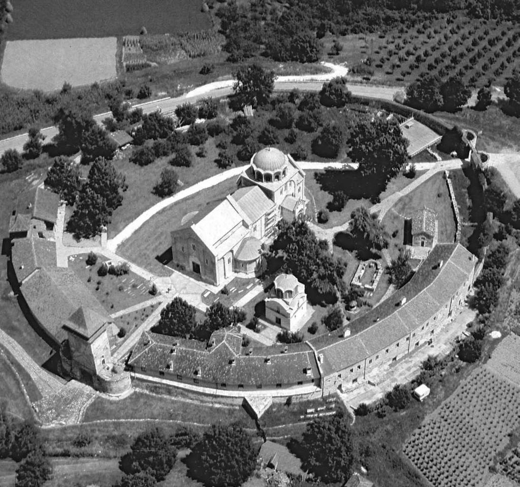 Пириватрић С.: Хронологија и историјски контекст подизања манастира Студенице Сл. 2. Манастир Студеница Fig. 2. Monastery of Studenica Вратимо се, међутим, на питање хронологије подизања Студенице.