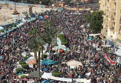 يكفل ملواطني هذه الدولة أاو تلك املطالبة باحلقوق الùسياSس``ية والقتüصادية والجتماعية والثقافية التي يقرها دSستورها اأو نظامها الùسياSسي.