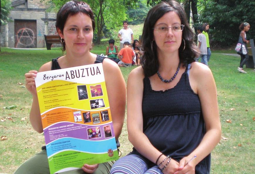 Aurtengo jaialdia antolatzeko, adibidez, talde bat baino gehiago etorri da Gorlan jotze- Emon taldeko kideak Angiozarren ateratako argazkian.