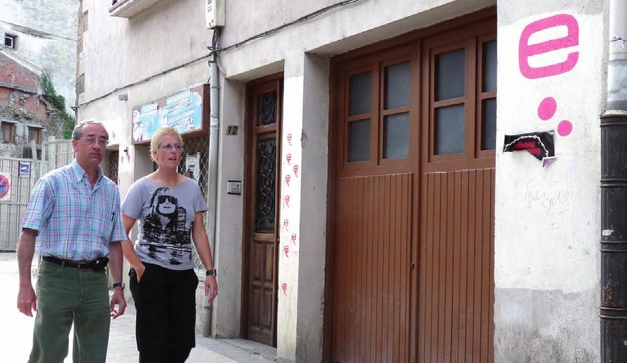 ESKORIATZA 23 GAZTEAK > AISIALDIA Eingeinke: herriko "pasibotasuna" bertan behera uzteko mugimendua Bariku arratsaldeetan biltzen dira ludoteka aldamenean dagoen lokalean; bertan, bakoitzari