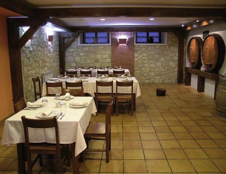 PUBLIZITATEA 33 Baster-Alde Galartza auzoa / ARETXABALETA 943 79 24 58 Eskaintza www.baster-aldejatetxea.