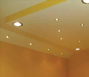 E/54 IUMINAT Surse de lumină E Surse de lumină Power Spot E 12 V AC/C 12 9 3 6 30.000 >15.