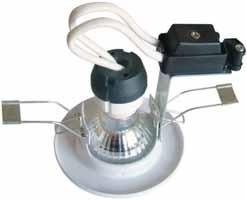 E/69 Alte surse de lumină Adaptor reţea pentru surse de lumină MR IUMINAT mm 2 3 x 1,5 GU10 TAGU-10 MR 50 Utilizarea lor deschide posibilitatea folosirii
