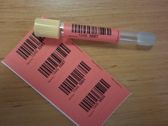3.9. Označenie vzorky a jej identifikácia Za označenie biologického materiálu zodpovedá objednávateľ laboratórneho vyšetrenia, ktorý je tvorcom vzorky. Pri objednávaní vyšetrení sa používajú: 1.