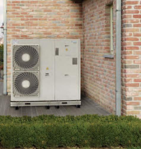EWAQ-ADVP/ACV3/ACW1 Inverter me miniftohës me ftohje me ajër (Air cooed mini inverter chier) Put kontroi dixhita EWAQ-ADVP/ACV3/ACW1 Efikasitet i artë me iderin e kategorisë ES Nive i uët zhurme