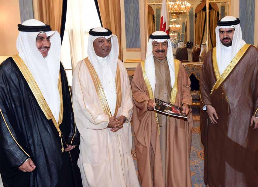 خالل استقباله الرئيس الفخري لجمعية الكلمة ورئيس مجلس اإلدارة: سمو رئيس الوزراء: المبادرات اإلنسانية لسمو الشيخ عيسى أبرزت النماذج المضيئة في المجتمعات العربية سموه: دعم الحكومة للمبادرات اإلنسانية