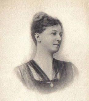 Amy Fay Η Amy Fay (21 Μαΐου 1844 9 Νοεμβρίου 1928), ήταν μία Αμερικανίδα πιανίστα που σίγουρα το ταλέντο της δεν πέρασε απαρατήρητο. Ξεκίνησε τα πρώτα μαθήματα πιάνου με δασκάλα τη μητέρα της.