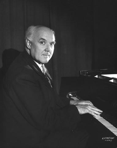 7.2 Γερμανική Σχολή Πιάνου Walter Gieseking Ο Walter Gieseking (5 Νοεμβρίου 1895 26 Οκτωβρίου 1956) ήταν ένας Γερμανός πιανίστας και συνθέτης με γαλλική καταγωγή.