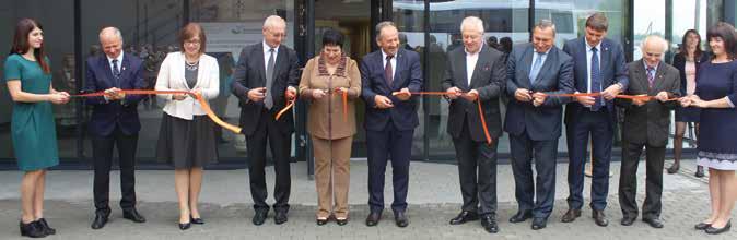 m mokslinių laboratorijų pastatas su moderniausia žemės ūkio perdirbimo technologine įranga.