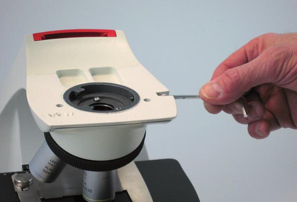 Pritvirtinkite siejiklio plokštelę (žiūrėkite Leica ICC50