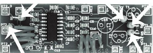 Operațiile de lipire Placa electronică include numeroase componente SMD deja lipite: IC receptor TDA7088, 15 condensatori și o rezistență.
