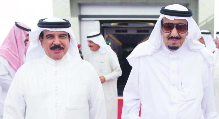 وكان خ``ادم احلرم``ني الûشريفني املل``ك Sسلمان ب``ن عبدالعزيز آال Sسع``ود حفظ``ه اهلل يف مقدمة مùستقبل``ي جاللته مبطار امللك عبدالعزيز الدويل.