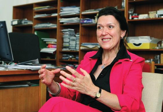 boroch, ako sú výroba technických materiálov, senzorov, elektroniky a biotechnológií, a v biochemickom priemysle. Progres v tejto oblasti nemožno ignorovať, treba sa na ňom aktívne zúčastňovať.