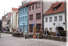 gyventojų, yra didžiausias Latvijos miestas. Čia gyvena beveik trečdalis šalies gyventojų. Ryga įkurta 1201 m. 1282 m.