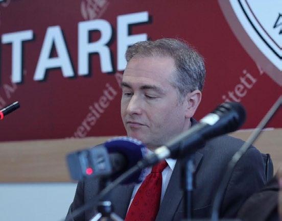 8 Diplomatët në AAB 15 maj 2015 Diplomati Scott Lang: SHBA-të synojnë integrimin e gjithë kombeve ballkanike në NATO, përfshirë Kosovën dhe Serbinë SHBA-të synojnë integrimin e gjithë kombeve