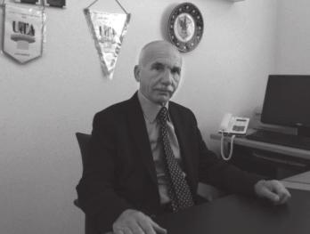 Abstraktet e leksioneve dhe CV-të e lektorëve LUCIANO ARTESE CURRICULUM VITAE Prof. Asoc. Luciano ARTEZE 1976-Diplomë në Mjekësi& Kirurgji Universitetit G. d Annunzio të Kietit me rezultate maksimale.