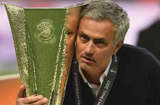 Portugezi ka duruar shumë kritika këtë sezon, me Manchester Unitedin që përfundon në vendin e gjashtë të Premier League, duke u shfaqur jobindës gjatë rrugës për në finale Hoze Murinjo u ka dhënë