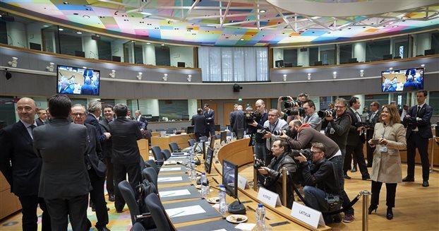 - ΥΠΟΙΚ Λουξεμοβύργου: Γι αυτό το λόγο καθυστερεί η ρύθμιση για το ελληνικό χρέος «Η ελληνική οικονομία καταγράφει επιδόσεις καλύτερες του αναμενόμενου, οπότε θεωρώ ότι μέχρι τον Αύγουστο η Ελλάδα θα