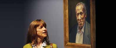 Linda realizoi një portret në skulpturë të Bukovski-t, portret ku gruaja ka derdhur gjithë pasion e saj për të Proza e tij e shkurtër, poezitë plot melankoli e erotizëm, i bënin femrat të donin të