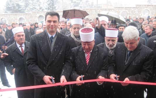 Fotot: Rexhep Torte Nga Rexhep TORTE Në Dibër të Madhe të shtunën, më datë 26 janar 2013 u bë përurimi solemn i Xhamisë të Sahati.