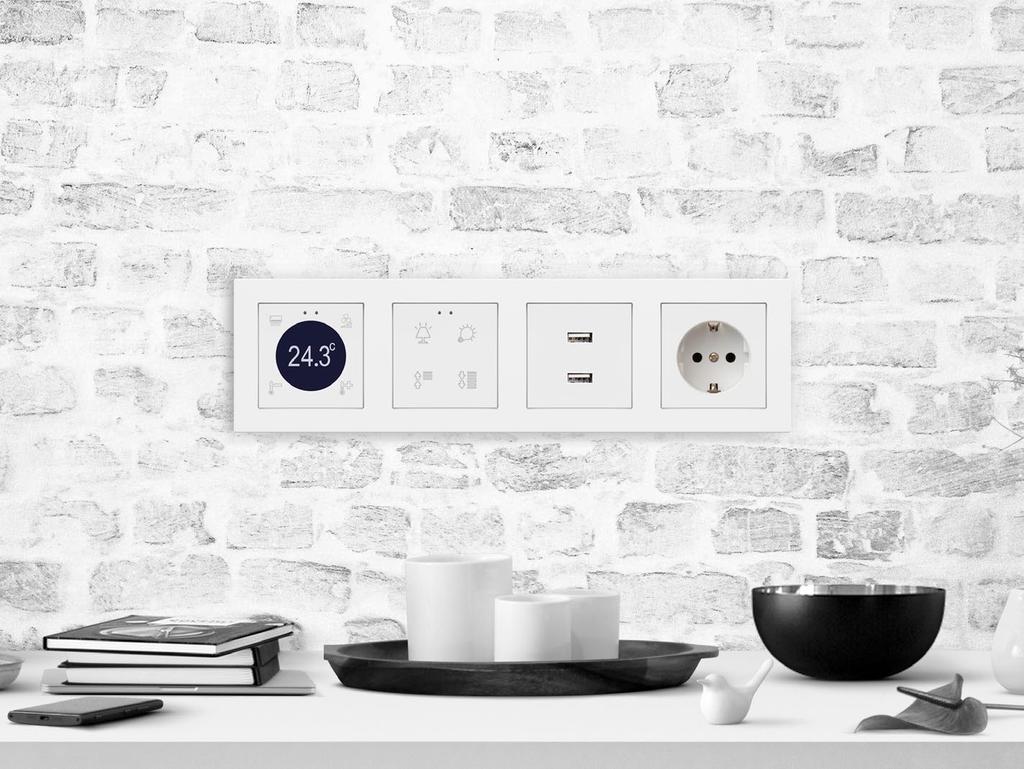 Flat 55 Display. Εξατομικευμένο Φωτιζόμενα χειριστήρια με οθόνη αφής (σε τυπικό πλαίσιο 55x55), με αισθητήριο, επίπεδο σχέδιο (9mm) και πλήρως εξατομικευμένα.