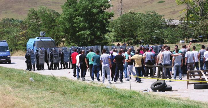 Raporti vjetor 2015 Tubimet publike dhe protestat Gjatë vitit 2015, Policia e Kosovës ka regjistruar gjithsej 344 protesta, në të cilat Policia e Kosovës ka kryer një gamë të