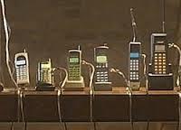 Τηλέφωνα του 1970 Τη δεκαετία του 1970 αρχίζουν να παράγονται και να