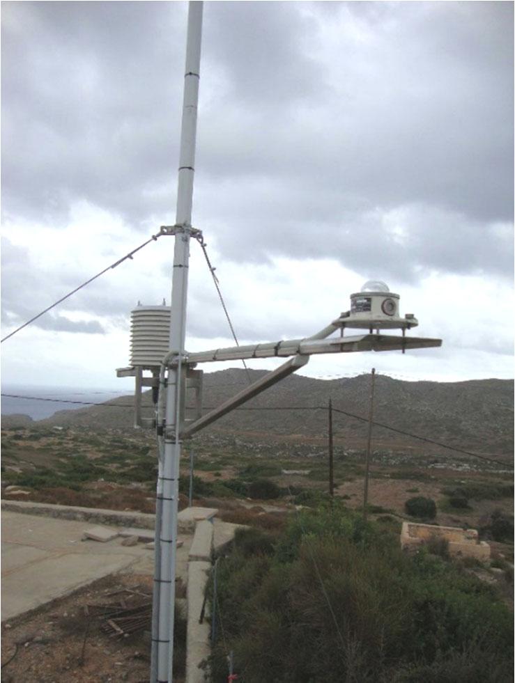 Εικόνα 23. Ο εξοπλισμός φασματικής καταγραφής της ηλιακής ακτινοβολίας PSR και PANDORA- εν λειτουργία στον ακτινομετρικό σταθμό του ΙΕΠΒΑ/ΕΑΑ στο Θησείο.