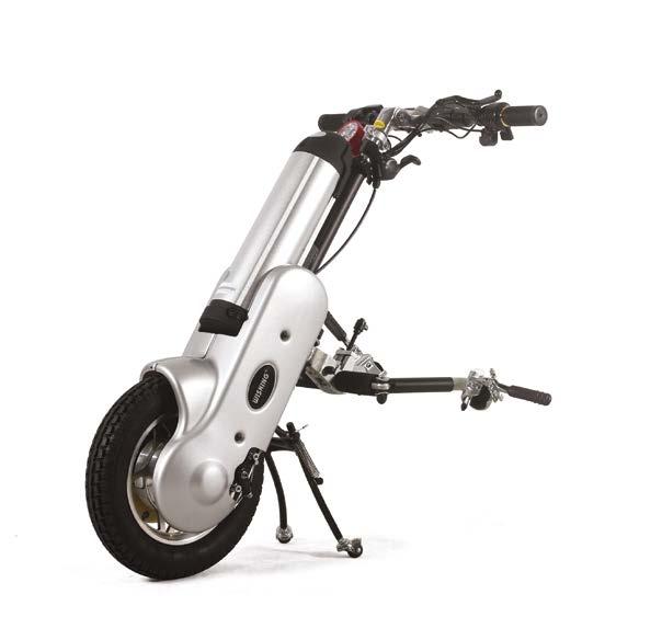 Daily living Κωδικός: 09-2-170 Wheelchair Trailer Q1-10 Ηλεκτρικό τρέιλερ συμβατό με τα περισσότερα χειροκίνητα αμαξίδια. Εργονομικό και πτυσσόμενο τιμόνι για εύκολη αποθήκευση.