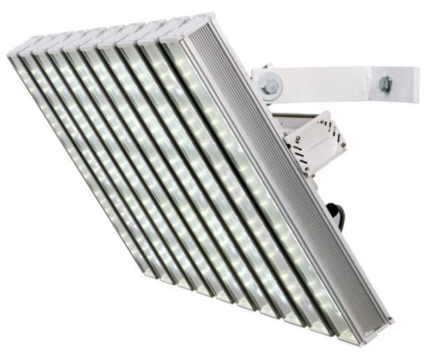 Φωτισμός Lighting UNIVERSAL 30 / 40 / 50 / 60 / 70 / 80 / 100 / 120 / 140 Περιγραφή Description UNIVERSAL 30 0.5 30W - 0,5m - 15 diods Osram - 3.300 lumen - 5000K - 700mA UNIVERSAL 40 0.