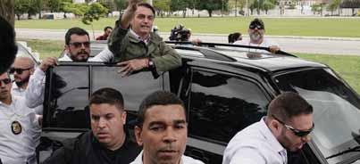 PROFILE 19 ADMIRIMI PËR TRUMPIN Është përballë një Brazili të zhgënjyer e të zemëruar që Presidenti i ri i së djathtës ekstreme arrin sot të paraqitet si një lider antiestablishment dhe një njeri i