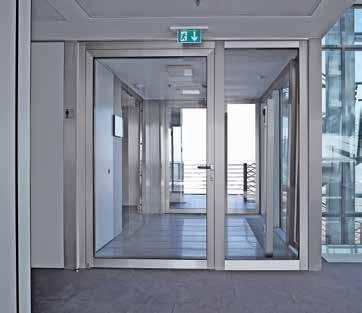 μια κομψή όψη πόρτας T30 RS db RC Στοιχεία πυρασφάλειας από χάλυβα S-Line και N-Line Και τα δύο συστήματα κυκλοφορούν από την Hörmann ως πόρτες πυρασφάλειας και ομοιόμορφης εμφάνισης πόρτες
