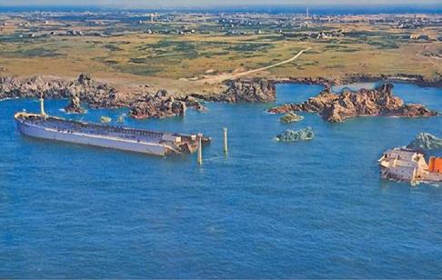 32 θρώπων, το Jian Fu Star (στη Νότια Κινεζική Θάλασσα), το Nasco Diamond (πήρε κλίση και βυθίστηκε στον Ειρηνικό), το Hong Mei (ανατράπηκε και βυθίστηκε στη Νότια Κινεζική Θάλασσα) και το Shen Neng