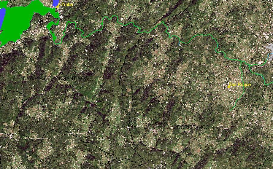O crecemento da vila de San Roque realizouse ao longo dos anos entorno a estrada AC- 522, formando unha estrutura débil e lineal da vila.