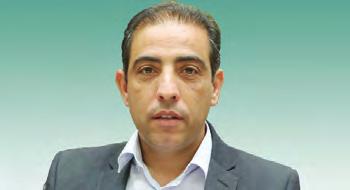 Στολισμένα σπίτια, στολισμένες βιτρίνες, φωτάκια στους δρόμους σ ολόκληρη την πόλη, κόσμος στα καταστήματα, χριστουγεννιάτικες μελωδίες να ηχούν στα αυτιά σου και η πόλη να σφύζει από ζωή.