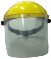 Mesti dipakai ketika melakukan kerja-kerja yang terdedah dengan bahan kimia dan berbahaya. 2. Mesti bersih dari sebarang kotoran dan tidak mengganggu penglihatan. 2.3 PELINDUNG MUKA (FACE PROTECTION) Rajah 2 Contoh pelindung mata : Safety goggle 1.