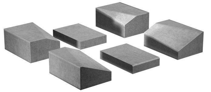 Reposición de beirarrúas: Pavimento de baldosa rectangular de formigón similar á existente en zonas de reposición sobre soleira de formigón HM-20/P/20/I, e 10 cm.