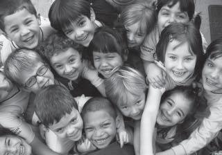 Com a educadors i educadores prenem la situació particular dels infants i joves com a element constitutiu en la comprensió del missatge cristià i en la nostra missió evangelitzadora: Vivim en un