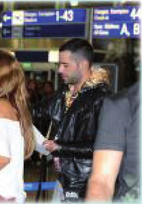 μακριά από τη μαμά του για περίπου ένα μήνα όσο δηλαδή θα