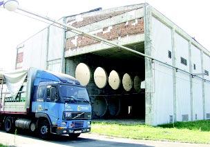 Umjesto ruiniranih prostora na kojima je nekada bilo veselo i æivo uz Podravka pivo, sada se poslovne aktivnosti uvelike vraêaju.