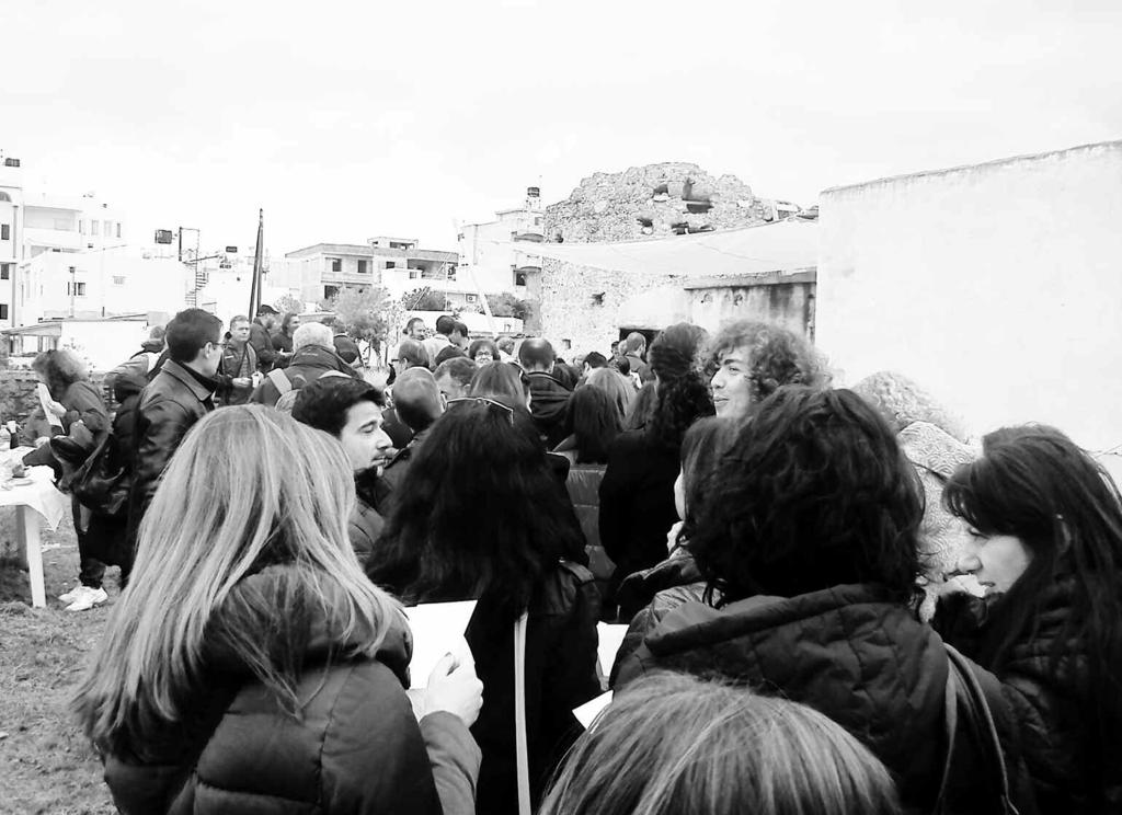 ΠΕΡΙΒΑΛΛΟΝ Τρίτη 18 Μαρτίου 2014 ΧΑΝΙΩΤΙΚΑ ΝΕΑ 25 ΦΩΤΗΣ ΠΟΝΤΙΚΑΚΗΣ* Ενα νέο κίνημα γενιέται: Εκατοντάδες νθρωποι από τα Χανιά έως την Ιεράπετρα δημιουργούν τους δικούς τους κήους με καλλιέργειες ου