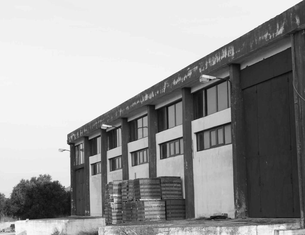 Μάλεμε κοντά στην παραλία του Μάλεμε. Ακίνητα της πρώην Ε.Α.Σ. Κολυμπαρίου. Οι εγκαταστάσεις της Ε.Α.Σ. Κυδωνίας - Κισάμου στην Αγιά έχουν ενοικιαστεί - παραχωρηθεί στη ΒΙΟ.ΧΥΜ.