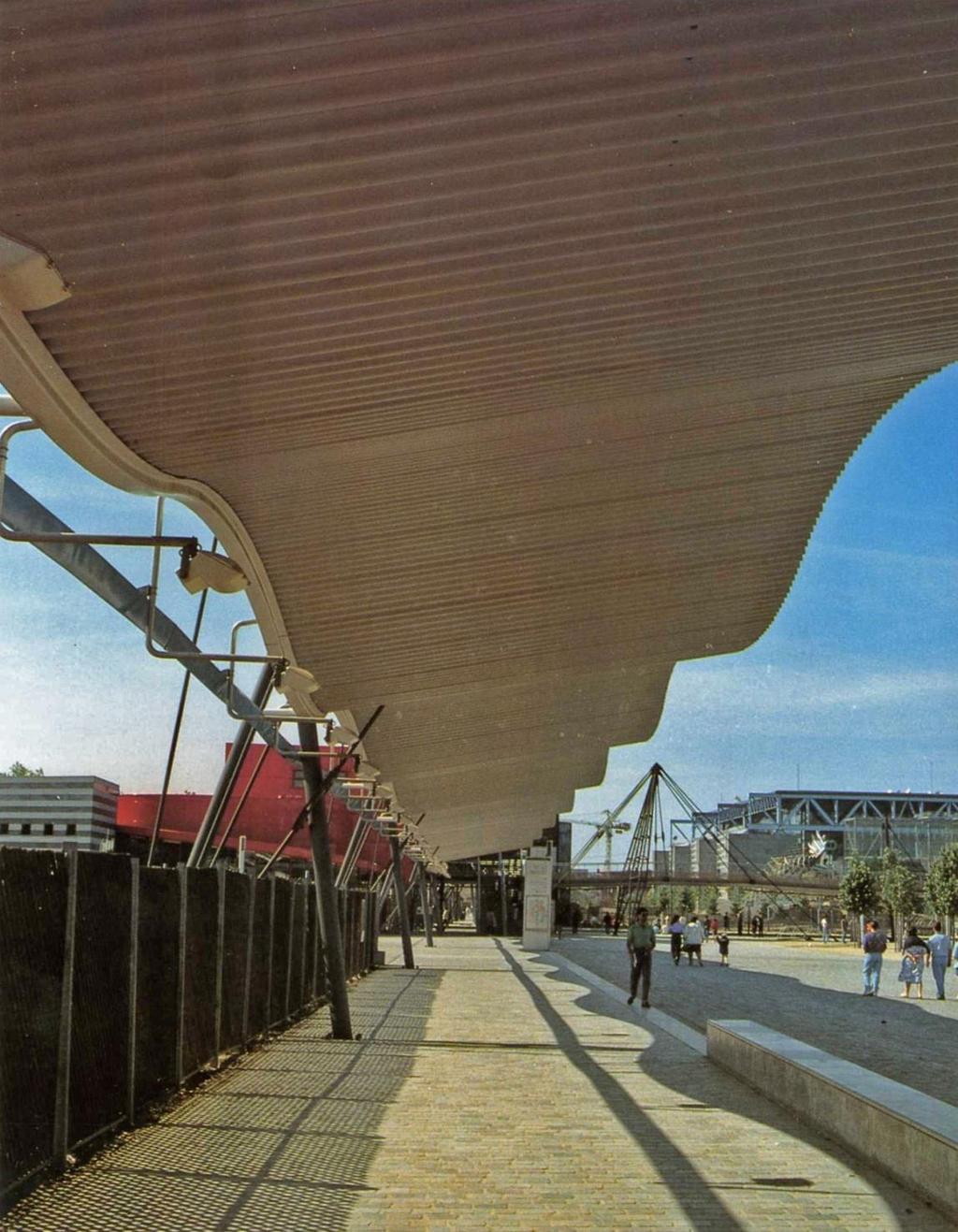 B.TSCHUMI PARC DE LA VILLETTE, Μεταλλικό